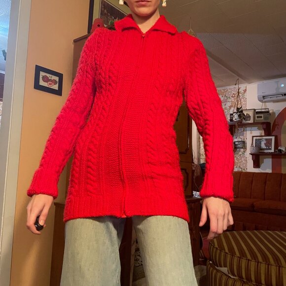 1960s vintage handknit red cable knit bodycon zip fishermans cardigan! - Picture 6 of 8